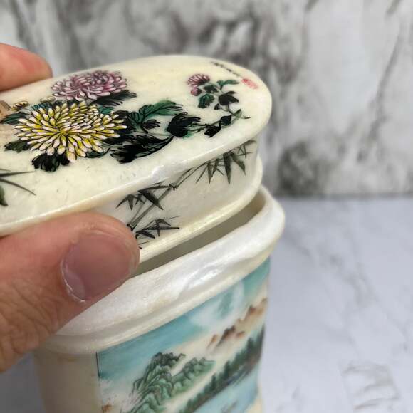 Vintage Asian Stone Bathroom Container - Picture 4 of 6